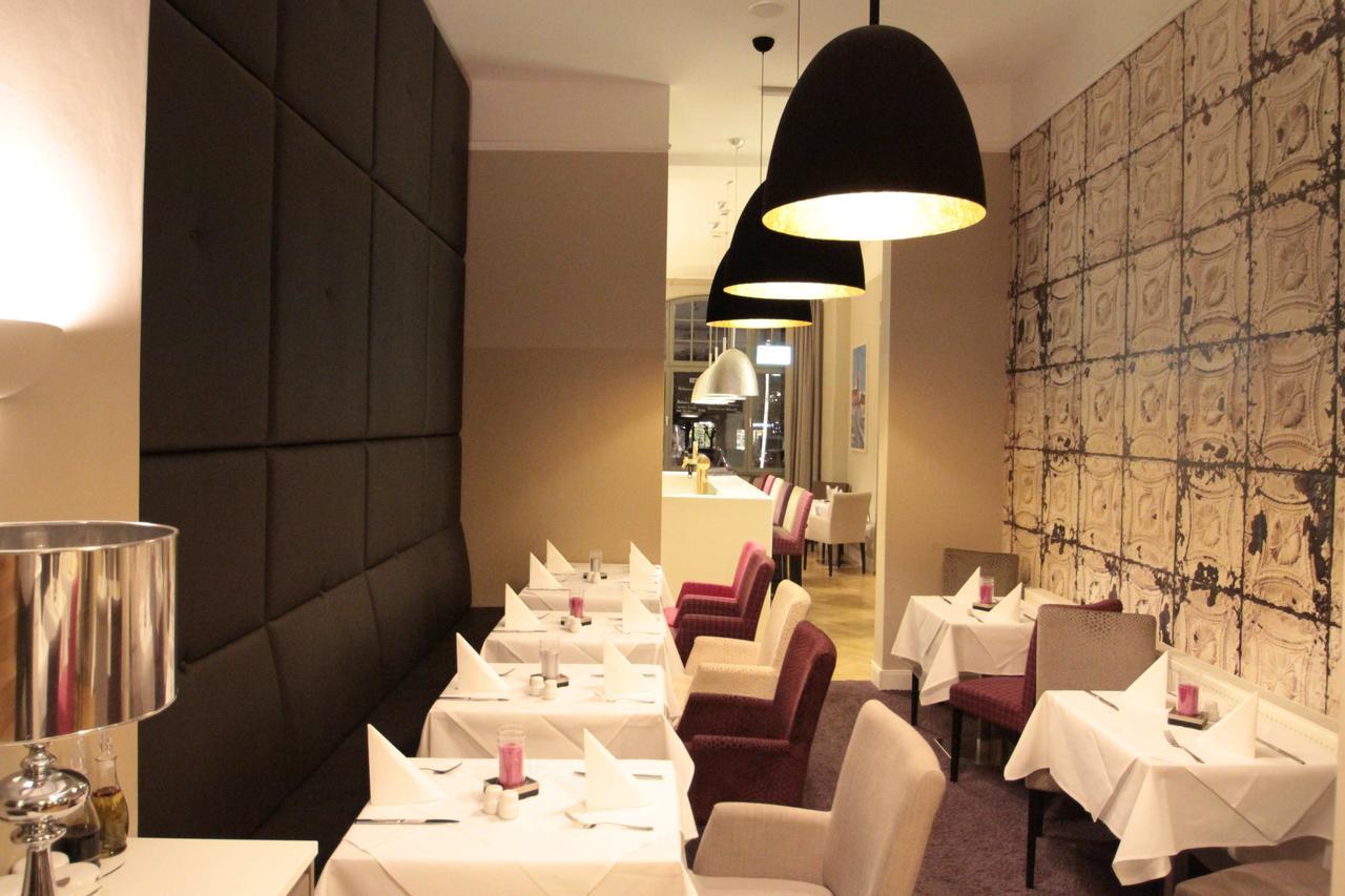 Hotel Am Molkenmarkt Brandenburg  ภายนอก รูปภาพ