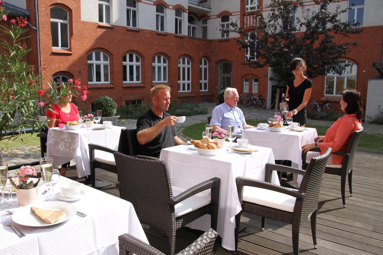 Hotel Am Molkenmarkt Brandenburg  ภายนอก รูปภาพ